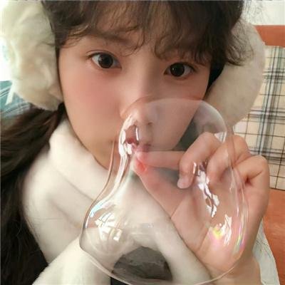 送报女孩
